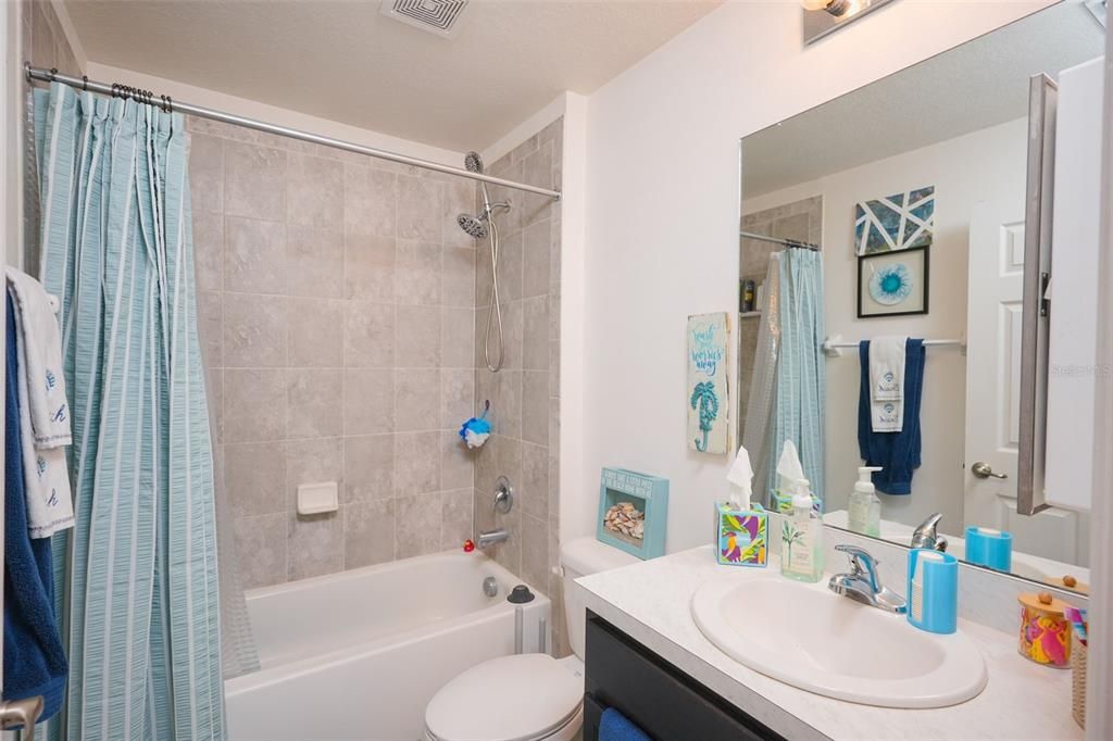 En Venta: $331,500 (3 camas, 2 baños, 1527 Pies cuadrados)