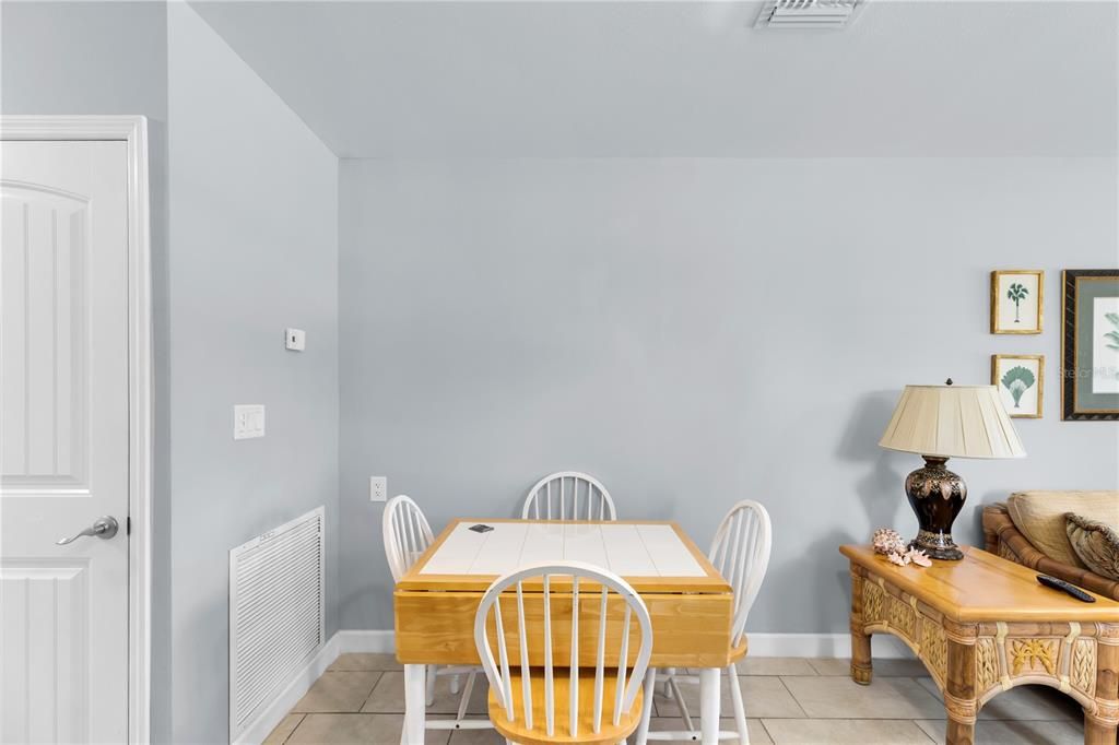 Active With Contract: $1,050,000 (3 beds, 2 baths, 2635 Square Feet)
