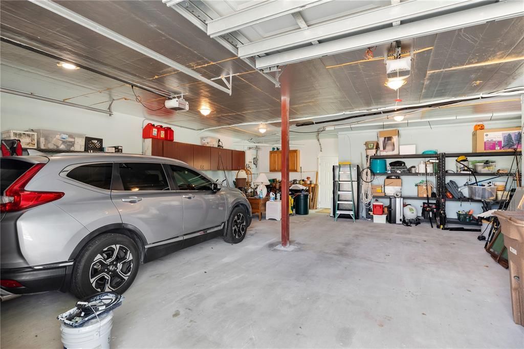 Active With Contract: $1,050,000 (3 beds, 2 baths, 2635 Square Feet)