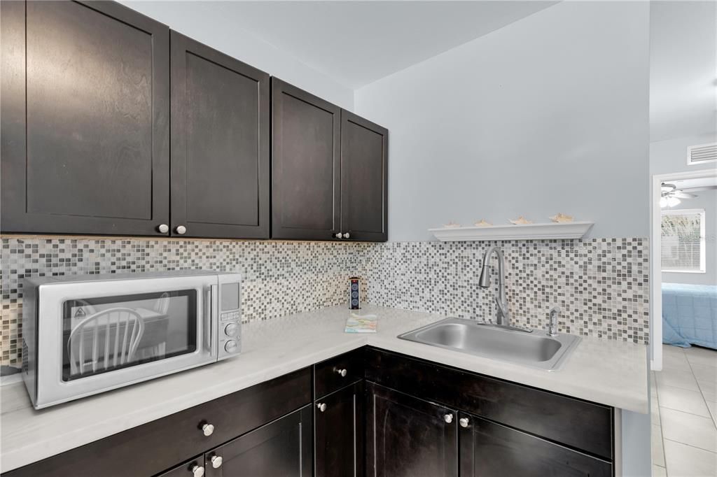 Active With Contract: $1,050,000 (3 beds, 2 baths, 2635 Square Feet)