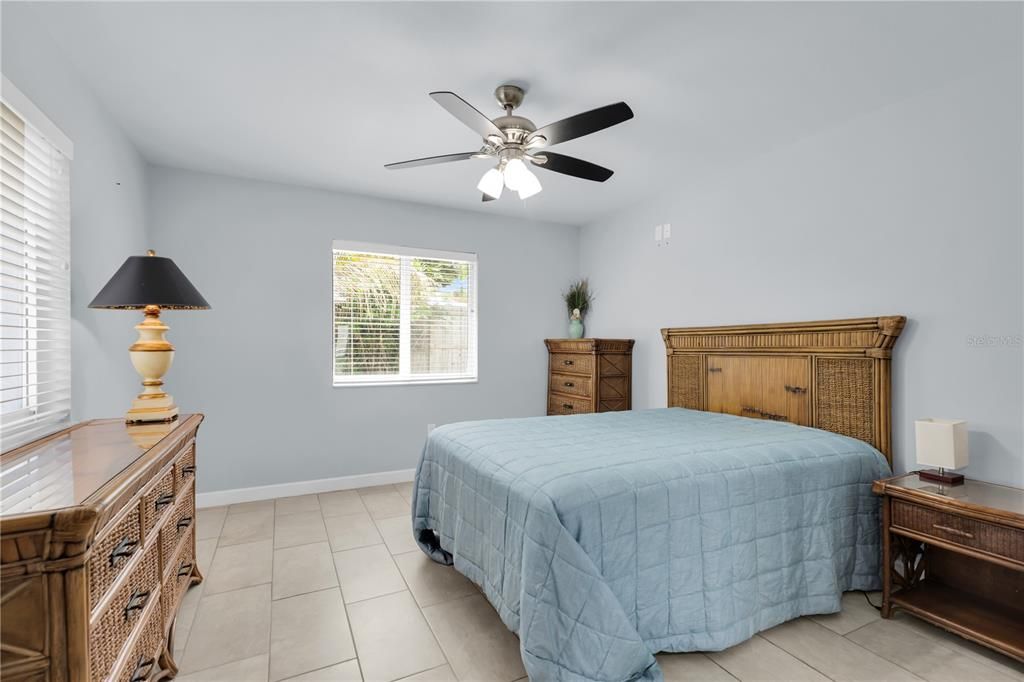 Active With Contract: $1,050,000 (3 beds, 2 baths, 2635 Square Feet)