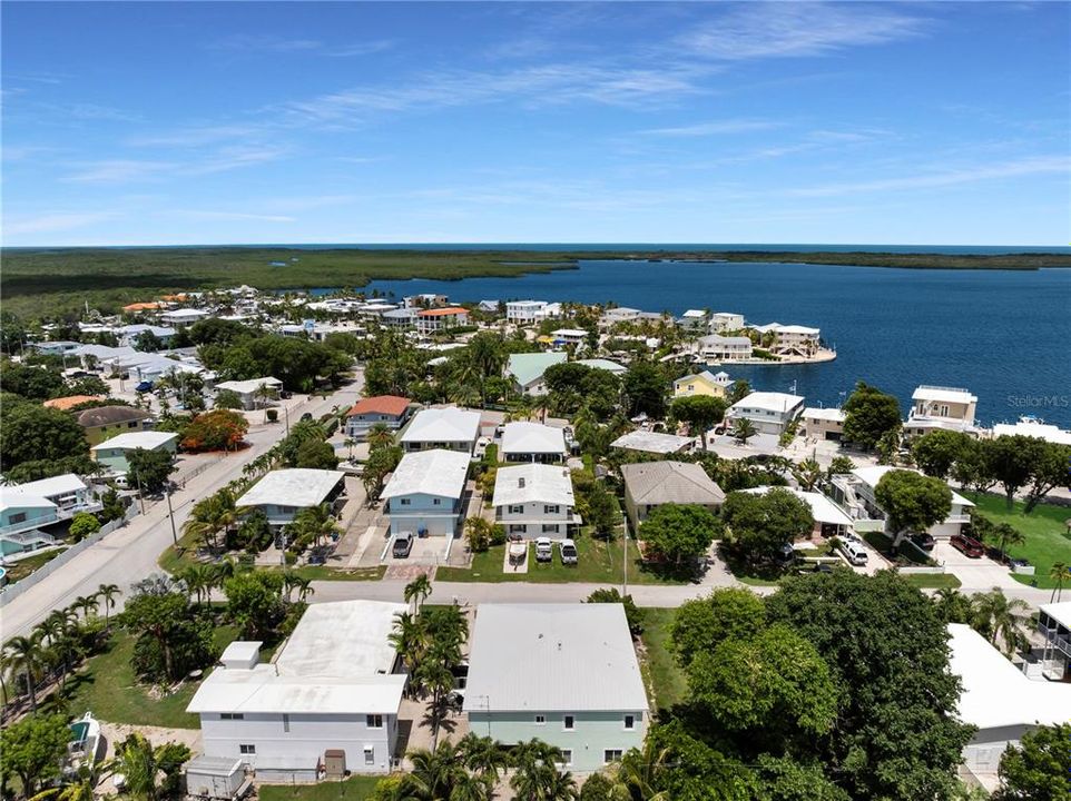 Active With Contract: $1,050,000 (3 beds, 2 baths, 2635 Square Feet)