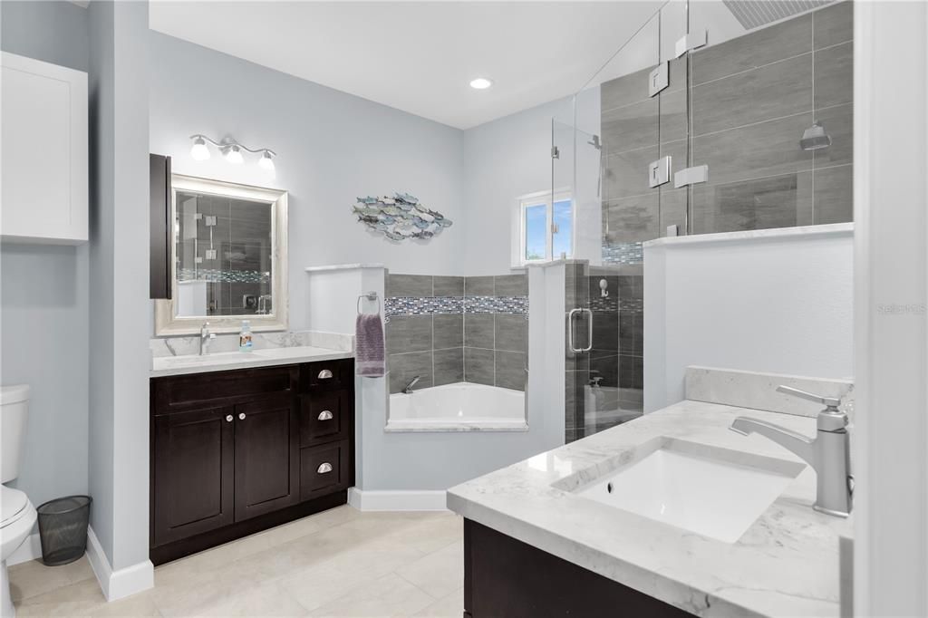 Active With Contract: $1,050,000 (3 beds, 2 baths, 2635 Square Feet)