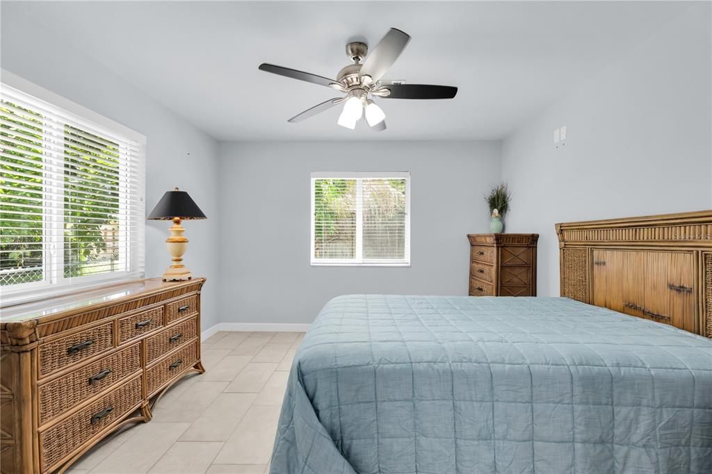 Active With Contract: $1,050,000 (3 beds, 2 baths, 2635 Square Feet)