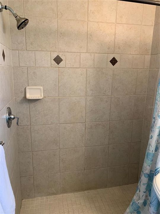 For Sale: $569,900 (2 beds, 1 baths, 1048 Square Feet)