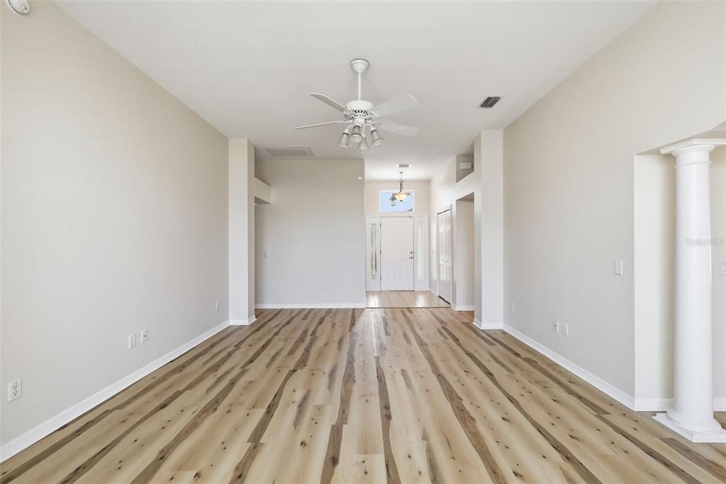 For Sale: $365,000 (3 beds, 2 baths, 1695 Square Feet)