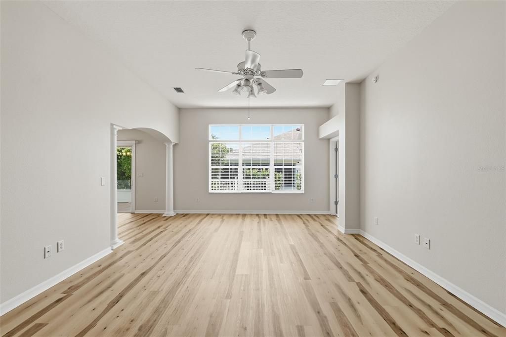 For Sale: $365,000 (3 beds, 2 baths, 1695 Square Feet)