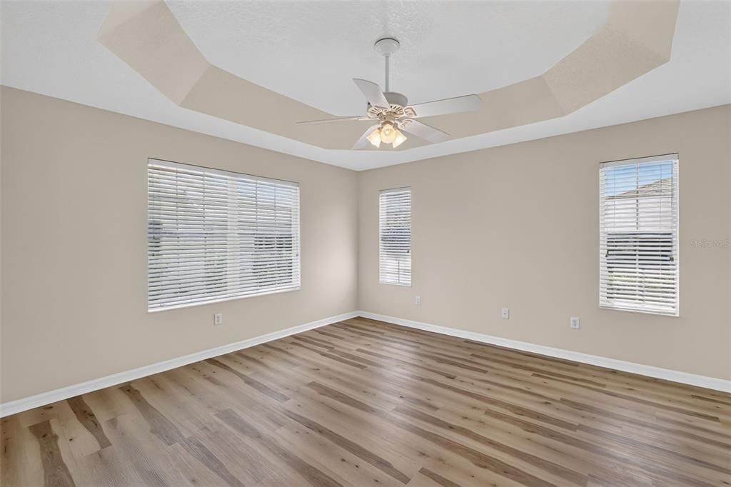 For Sale: $365,000 (3 beds, 2 baths, 1695 Square Feet)