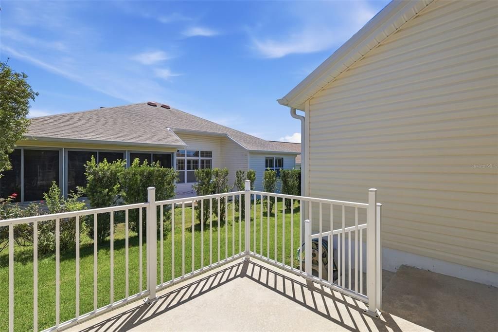 For Sale: $365,000 (3 beds, 2 baths, 1695 Square Feet)