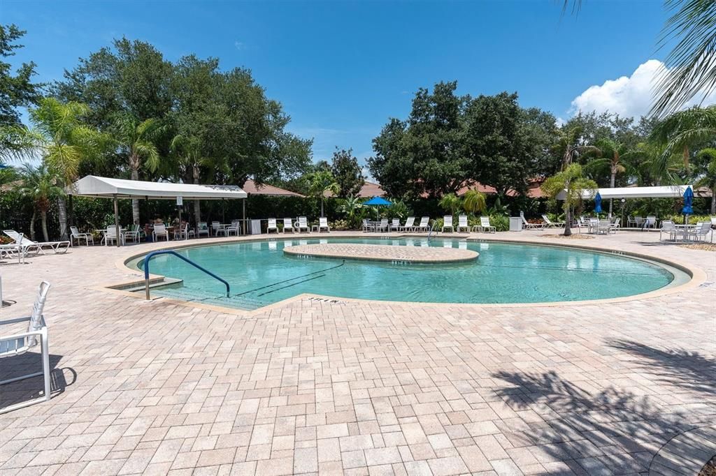 For Sale: $300,000 (3 beds, 2 baths, 1616 Square Feet)