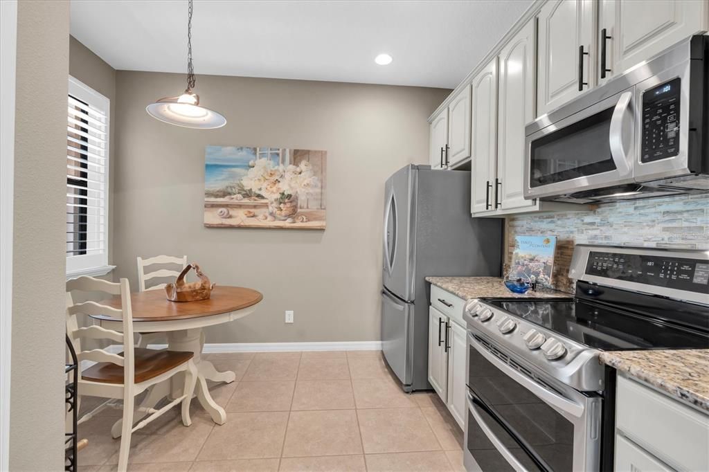 For Sale: $300,000 (3 beds, 2 baths, 1616 Square Feet)