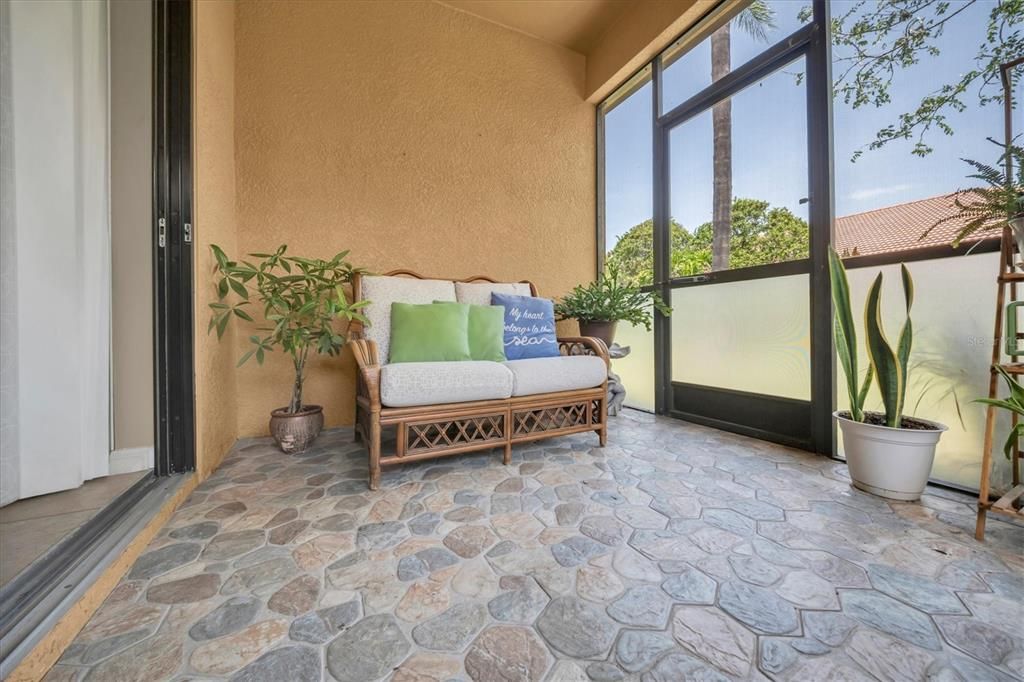 For Sale: $300,000 (3 beds, 2 baths, 1616 Square Feet)