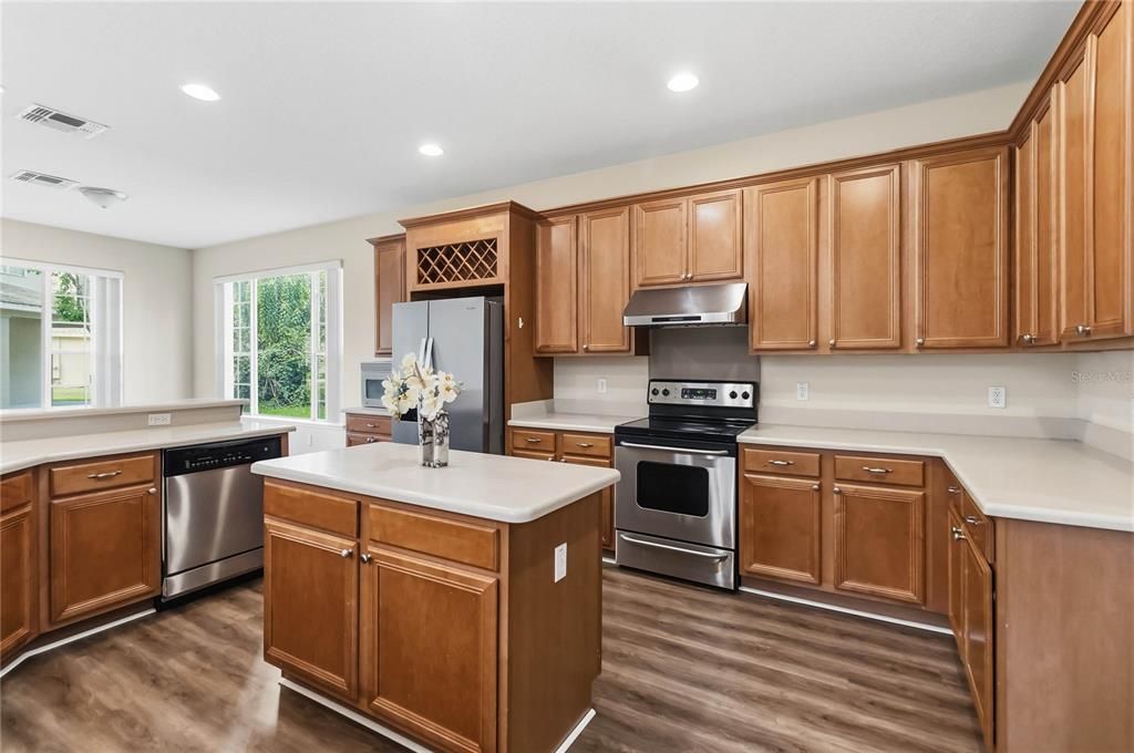 For Sale: $368,000 (4 beds, 2 baths, 2130 Square Feet)