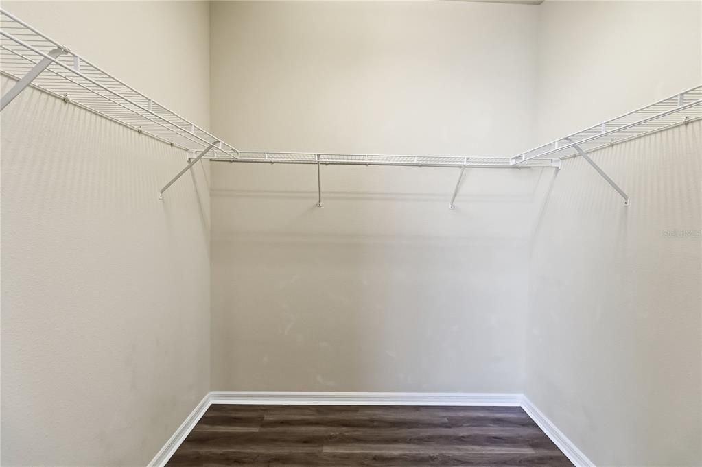 For Sale: $368,000 (4 beds, 2 baths, 2130 Square Feet)
