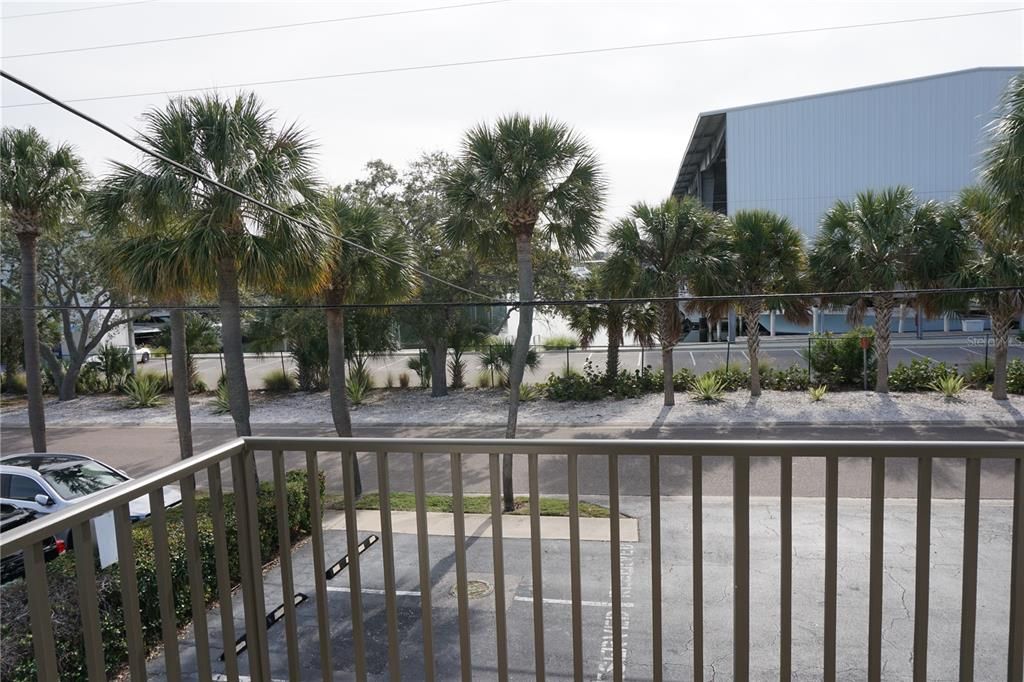 For Rent: $1,925 (2 beds, 1 baths, 875 Square Feet)