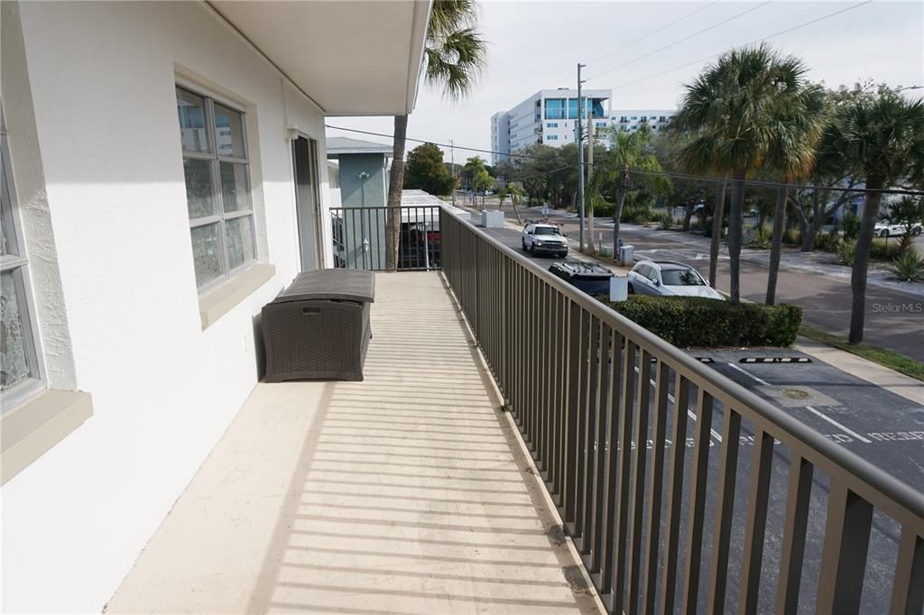 For Rent: $1,925 (2 beds, 1 baths, 875 Square Feet)