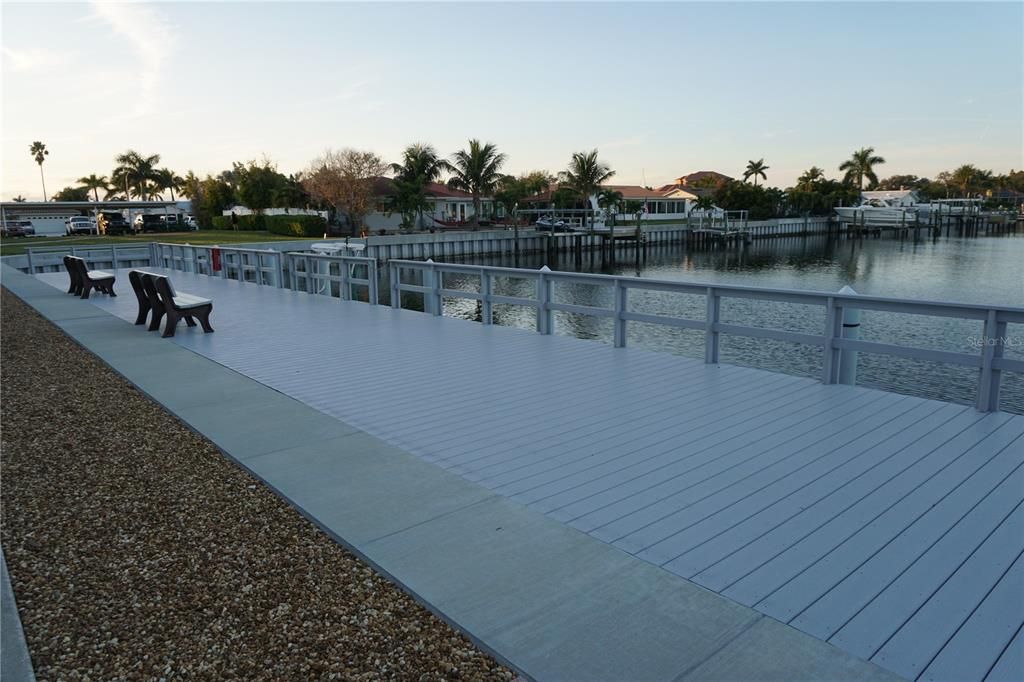 For Rent: $1,925 (2 beds, 1 baths, 875 Square Feet)