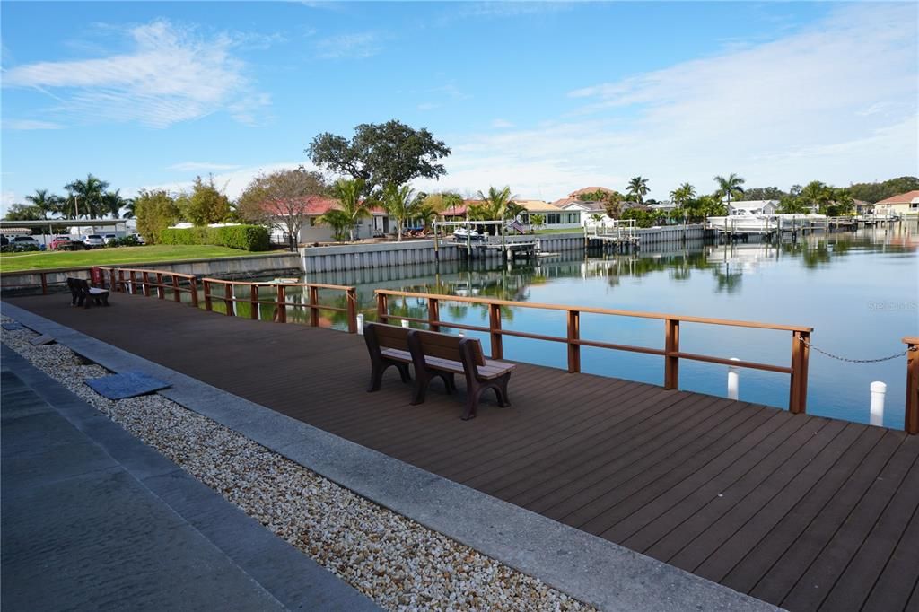 For Rent: $1,925 (2 beds, 1 baths, 875 Square Feet)