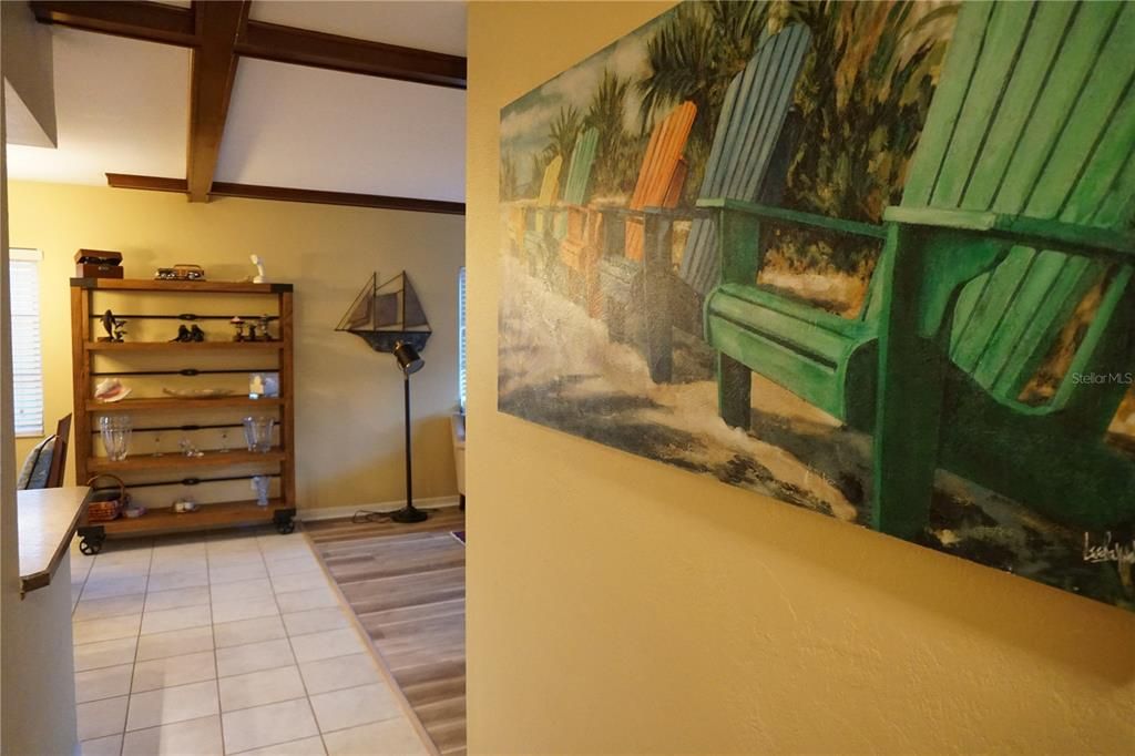 For Rent: $1,925 (2 beds, 1 baths, 875 Square Feet)