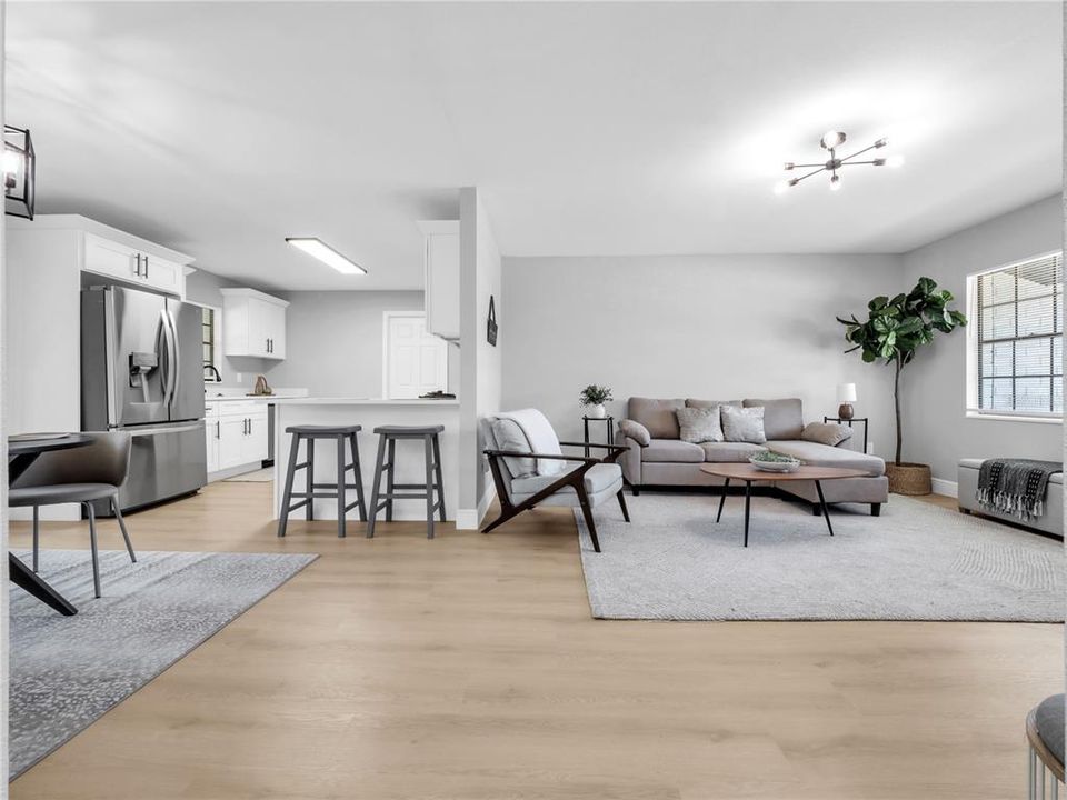 На продажу: $349,900 (3 спален, 2 ванн, 1184 Квадратных фут)