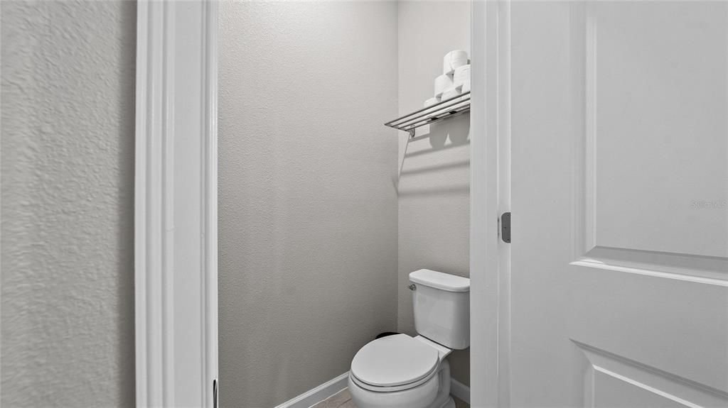 For Sale: $390,000 (3 beds, 2 baths, 1988 Square Feet)