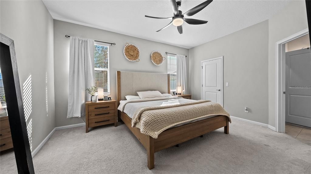 For Sale: $390,000 (3 beds, 2 baths, 1988 Square Feet)