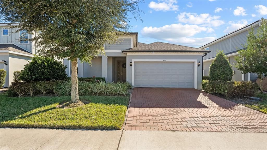 For Sale: $390,000 (3 beds, 2 baths, 1988 Square Feet)