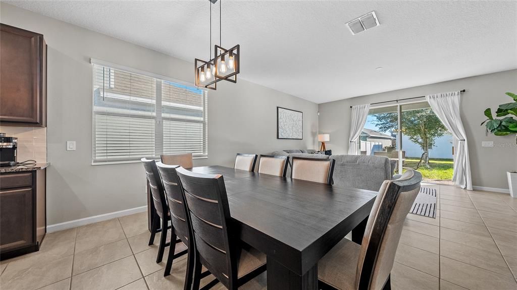 For Sale: $390,000 (3 beds, 2 baths, 1988 Square Feet)