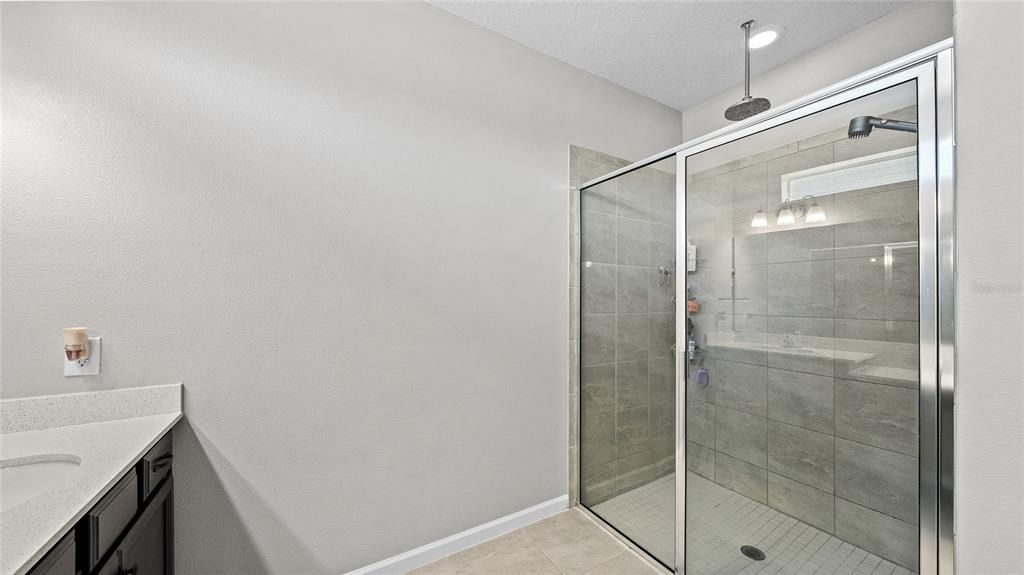 For Sale: $390,000 (3 beds, 2 baths, 1988 Square Feet)