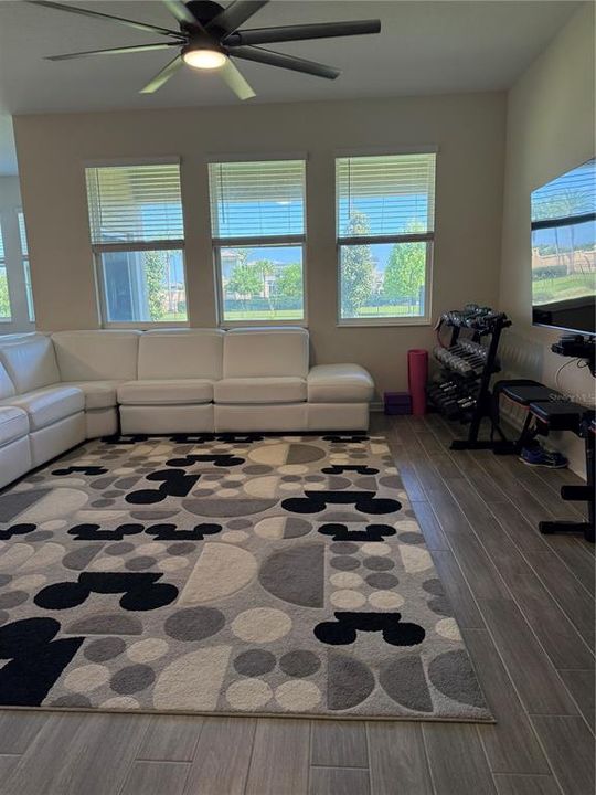В аренду: $2,950 (4 спален, 2 ванн, 2333 Квадратных фут)