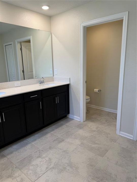 В аренду: $2,950 (4 спален, 2 ванн, 2333 Квадратных фут)