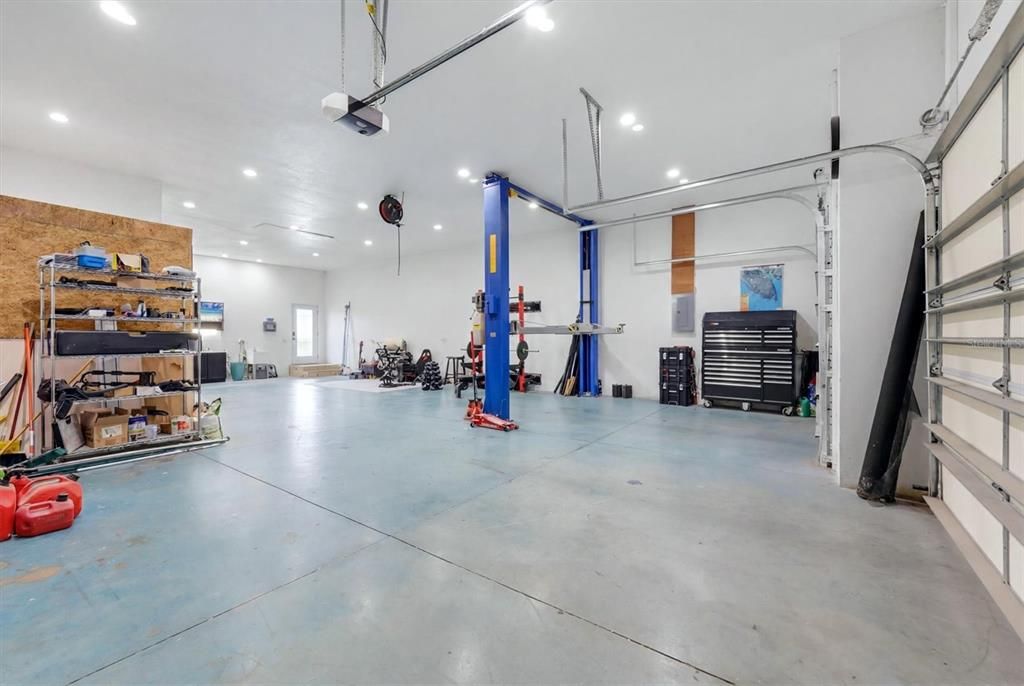 На продажу: $599,000 (3 спален, 2 ванн, 1685 Квадратных фут)