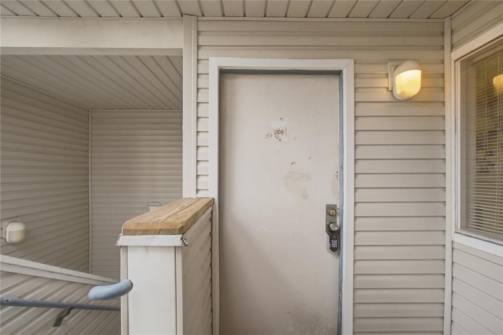 For Sale: $95,000 (2 beds, 2 baths, 900 Square Feet)