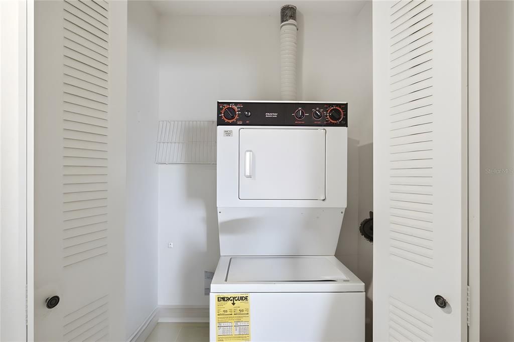 For Sale: $95,000 (2 beds, 2 baths, 900 Square Feet)