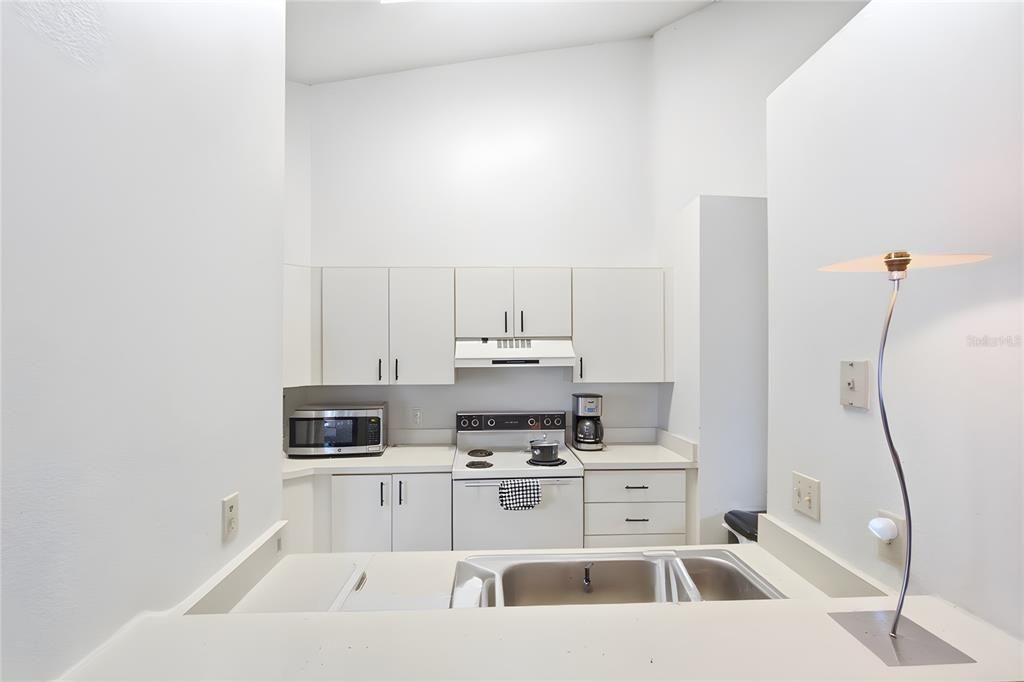 For Sale: $95,000 (2 beds, 2 baths, 900 Square Feet)