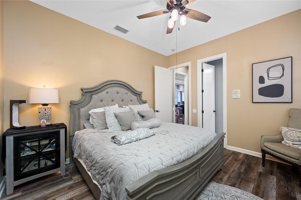 For Sale: $1,235,000 (3 beds, 4 baths, 3136 Square Feet)