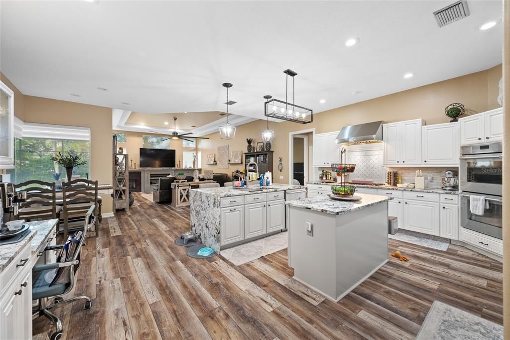 For Sale: $1,235,000 (3 beds, 4 baths, 3136 Square Feet)