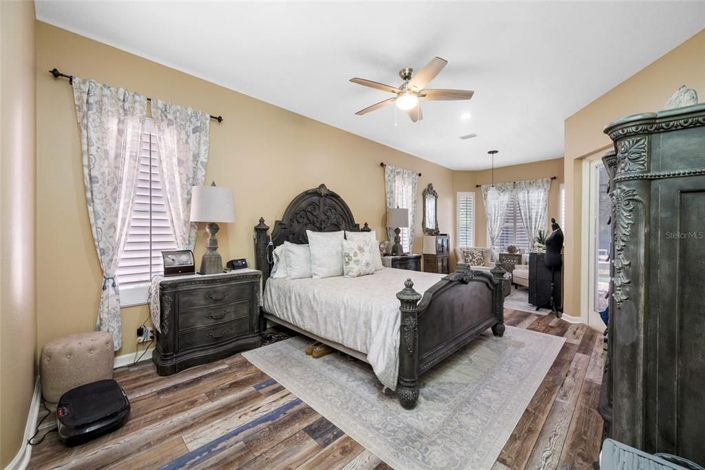 For Sale: $1,235,000 (3 beds, 4 baths, 3136 Square Feet)