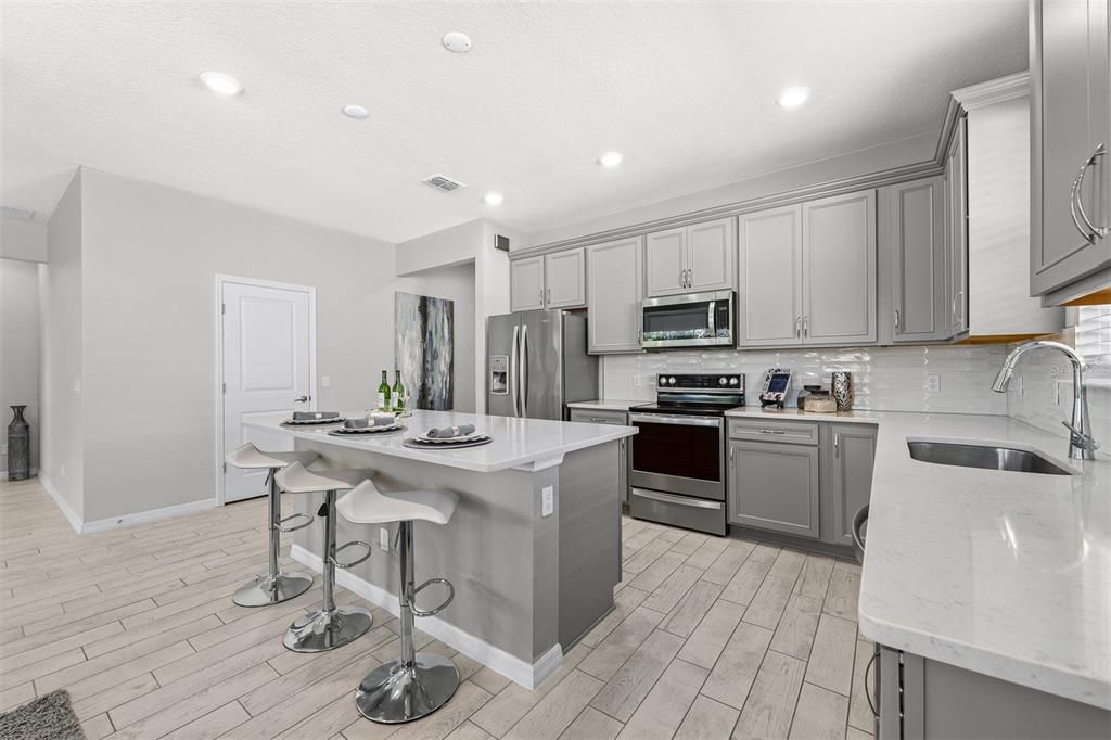 For Sale: $390,000 (4 beds, 2 baths, 1865 Square Feet)
