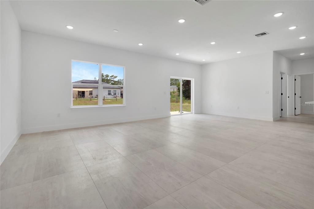 For Sale: $315,000 (3 beds, 2 baths, 1702 Square Feet)