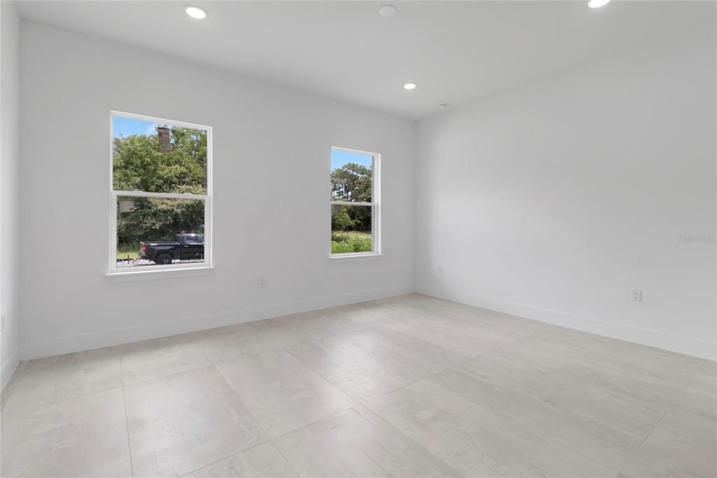 For Sale: $315,000 (3 beds, 2 baths, 1702 Square Feet)