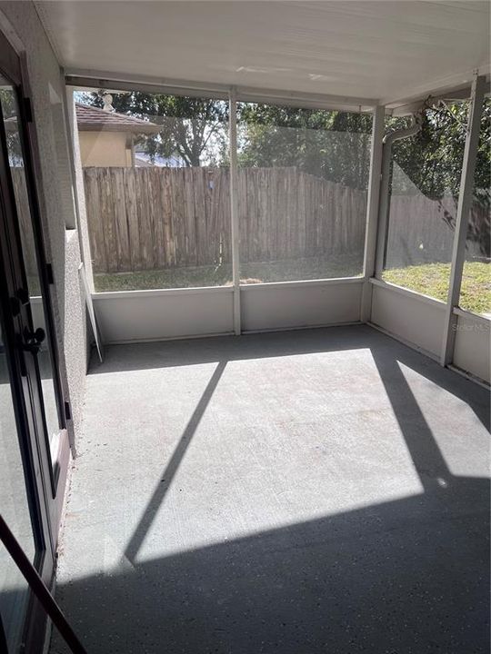 En Renta: $2,600 (4 camas, 2 baños, 2200 Pies cuadrados)