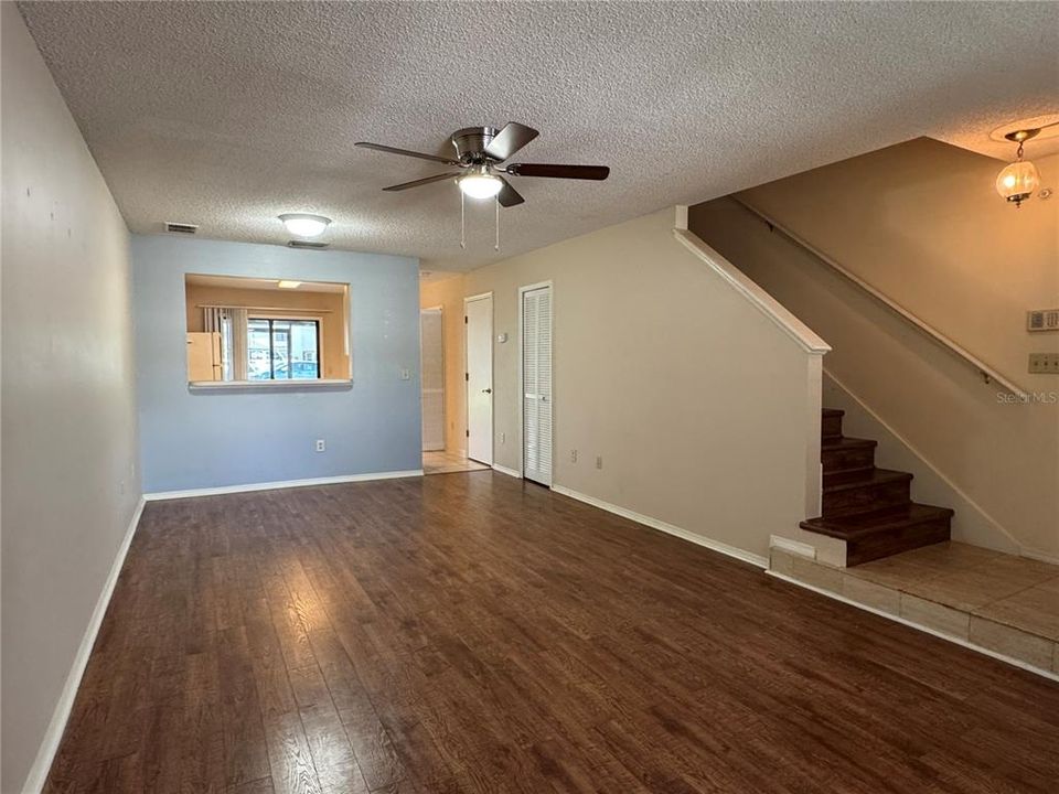 В аренду: $1,695 (2 спален, 2 ванн, 1185 Квадратных фут)