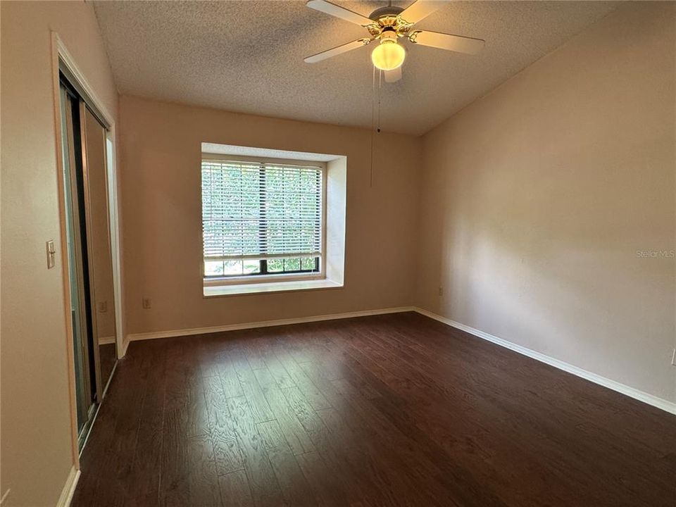 В аренду: $1,695 (2 спален, 2 ванн, 1185 Квадратных фут)