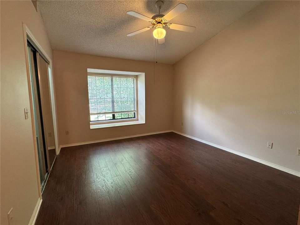 В аренду: $1,695 (2 спален, 2 ванн, 1185 Квадратных фут)