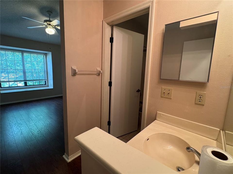 В аренду: $1,695 (2 спален, 2 ванн, 1185 Квадратных фут)