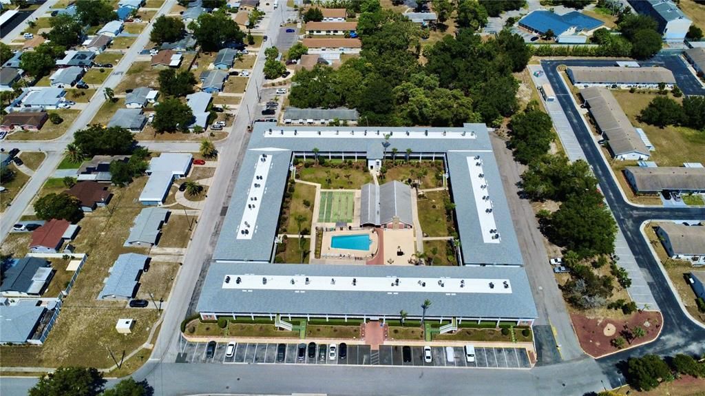 На продажу: $94,900 (2 спален, 2 ванн, 1008 Квадратных фут)