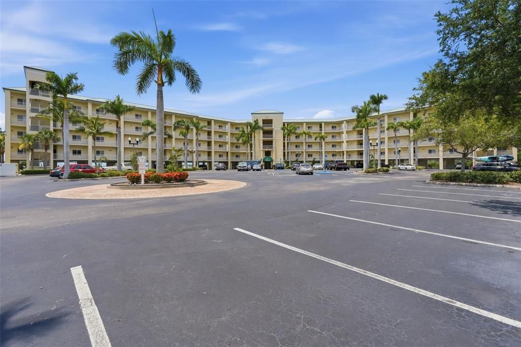 For Sale: $274,999 (1 beds, 1 baths, 310 Square Feet)