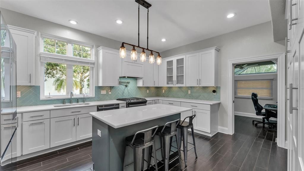 For Rent: $3,500 (4 beds, 3 baths, 3306 Square Feet)