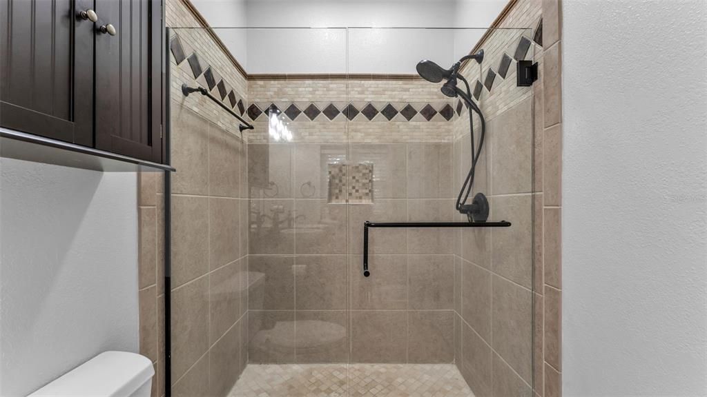 For Rent: $3,500 (4 beds, 3 baths, 3306 Square Feet)